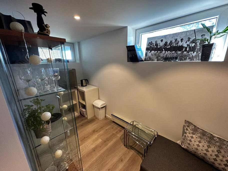 Basement Apartment With Parking Ålesund المظهر الخارجي الصورة